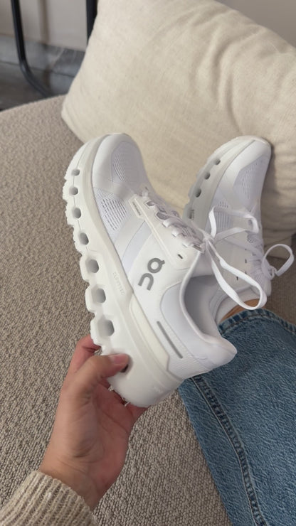 On cloud 6 all white