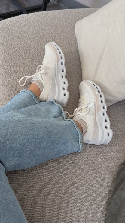 On cloud Monster Beige